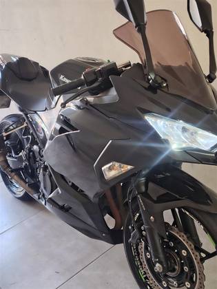 KAWASAKI NINJA 400 